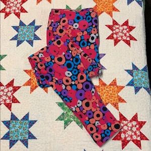 LuLaRoe Tall & Curvy Leggings